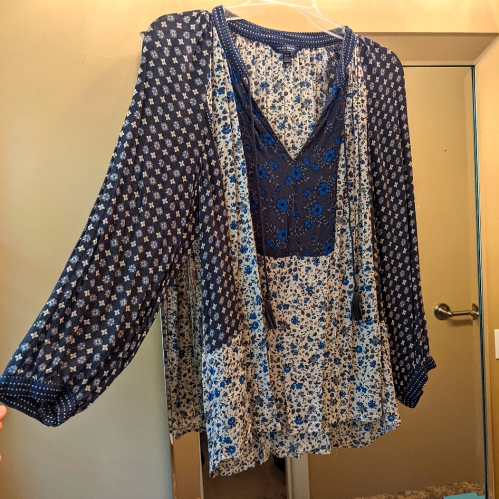 Lucky peasant top